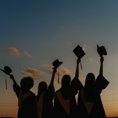 🎓 Gifts for Grads: A Little Aloha to Take with Them